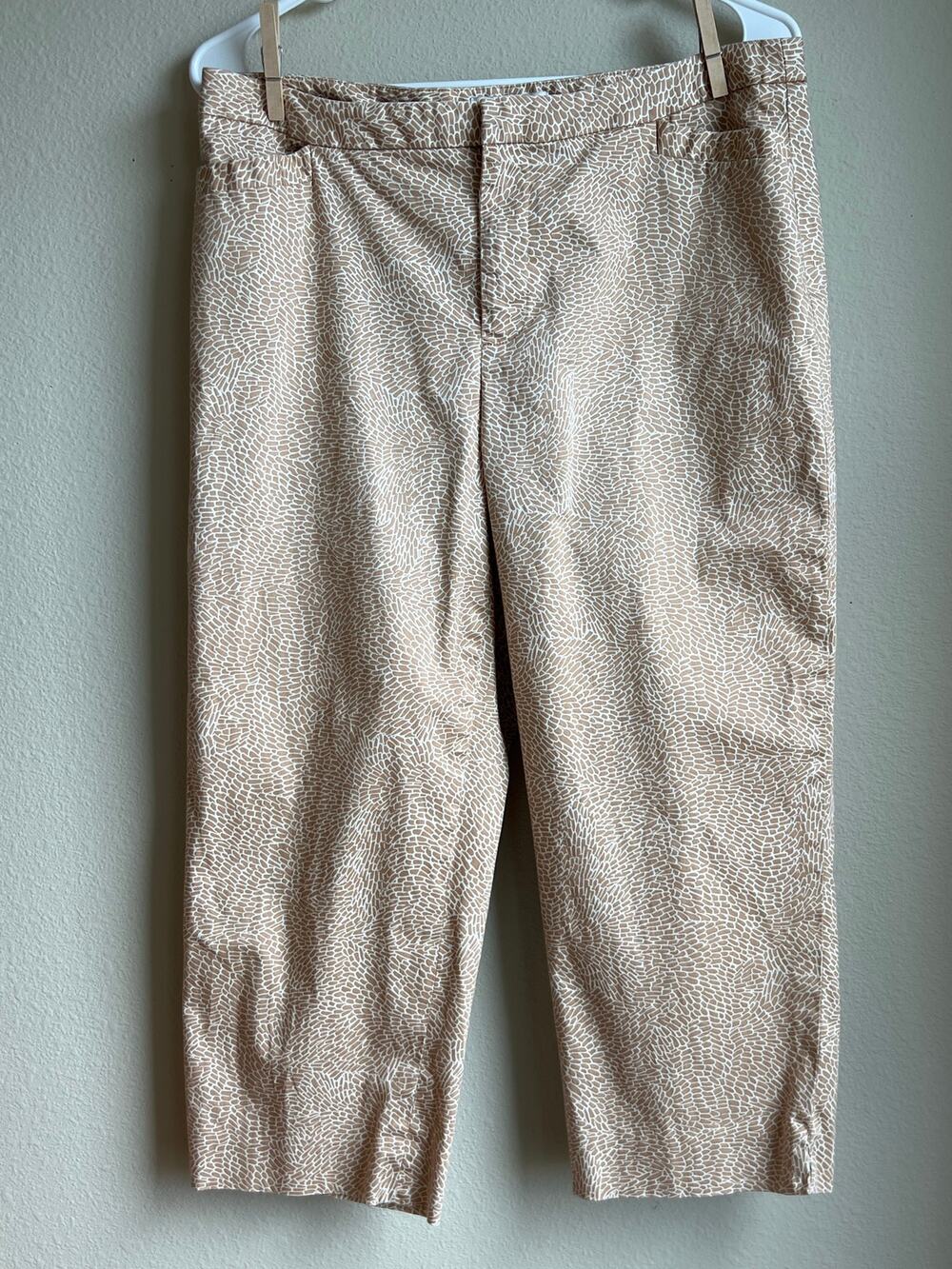 Coldwater Creek Natural Fit Tan White Giraffe Print Crop Chino Pants Size 12